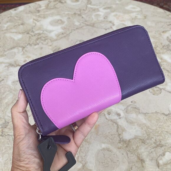 NWT Vegan Leather Long Zippered Wallet Purple & Pink Heart - Picture 1 of 10